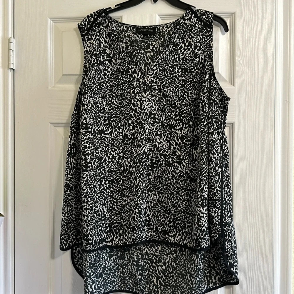 Animal Print Lane Bryant Dressy Shell. Hi-Lo size 18